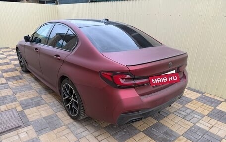 BMW 5 серия, 2021 год, 5 700 000 рублей, 2 фотография