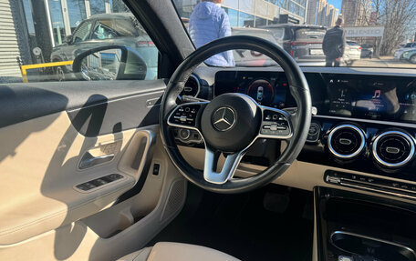 Mercedes-Benz A-Класс, 2019 год, 1 929 000 рублей, 10 фотография