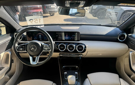 Mercedes-Benz A-Класс, 2019 год, 1 929 000 рублей, 7 фотография