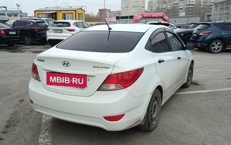 Hyundai Solaris II рестайлинг, 2011 год, 720 000 рублей, 3 фотография