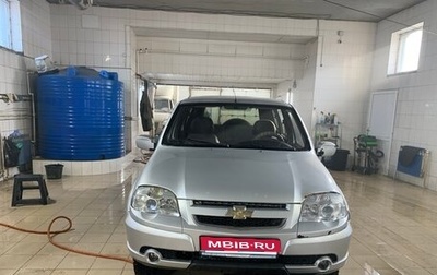 Chevrolet Niva I рестайлинг, 2010 год, 330 000 рублей, 1 фотография