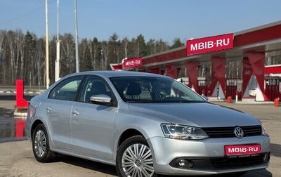 Volkswagen Jetta VI, 2013 год, 935 000 рублей, 1 фотография