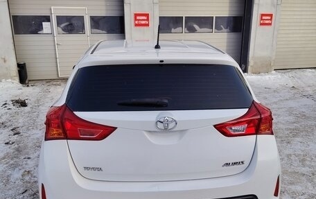 Toyota Auris II, 2013 год, 1 070 000 рублей, 1 фотография