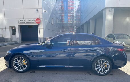 Alfa Romeo Giulia II, 2017 год, 2 200 000 рублей, 8 фотография