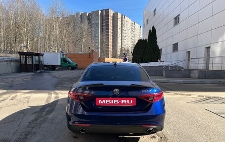 Alfa Romeo Giulia II, 2017 год, 2 200 000 рублей, 6 фотография