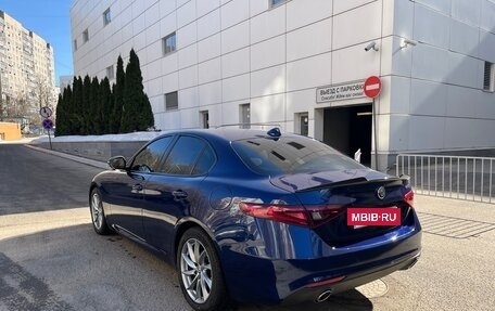 Alfa Romeo Giulia II, 2017 год, 2 200 000 рублей, 7 фотография