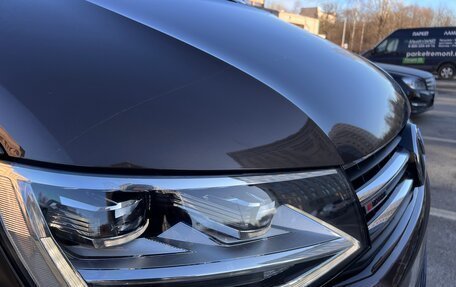 Volkswagen Multivan T6 рестайлинг, 2016 год, 4 000 000 рублей, 9 фотография