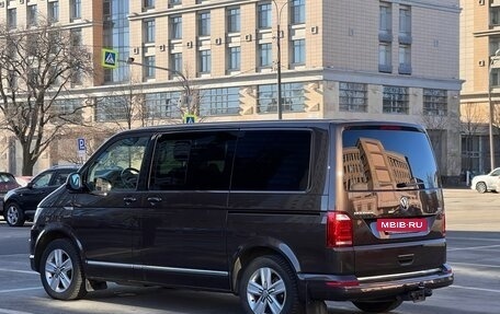 Volkswagen Multivan T6 рестайлинг, 2016 год, 4 000 000 рублей, 4 фотография