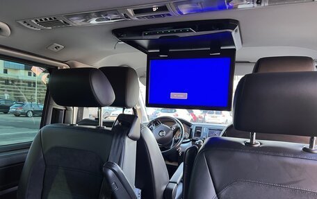 Volkswagen Multivan T6 рестайлинг, 2016 год, 4 000 000 рублей, 14 фотография