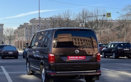 Volkswagen Multivan T6 рестайлинг, 2016 год, 4 000 000 рублей, 5 фотография