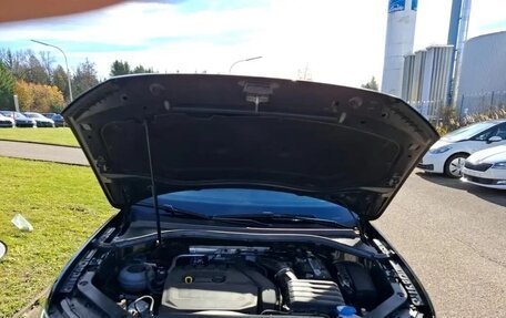 Volkswagen Tiguan II, 2021 год, 2 632 000 рублей, 5 фотография