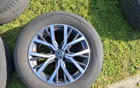 Volkswagen Tiguan II, 2021 год, 2 632 000 рублей, 7 фотография