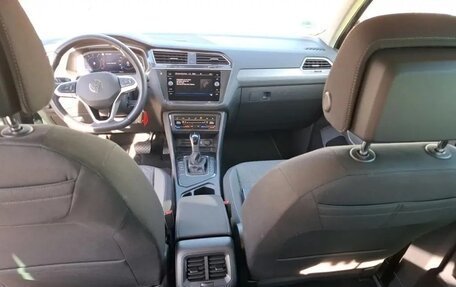 Volkswagen Tiguan II, 2021 год, 2 632 000 рублей, 14 фотография