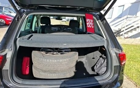 Volkswagen Tiguan II, 2021 год, 2 632 000 рублей, 12 фотография