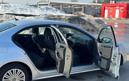 Volkswagen Jetta VI, 2013 год, 935 000 рублей, 13 фотография