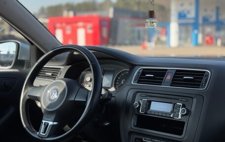 Volkswagen Jetta VI, 2013 год, 935 000 рублей, 17 фотография