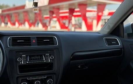 Volkswagen Jetta VI, 2013 год, 935 000 рублей, 18 фотография