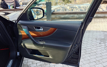 Infiniti QX70, 2016 год, 2 800 000 рублей, 10 фотография