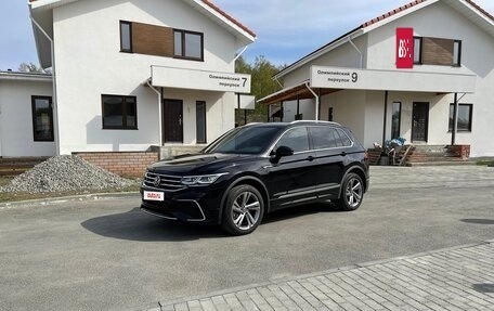 Volkswagen Tiguan II, 2021 год, 3 700 000 рублей, 6 фотография