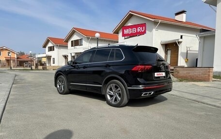 Volkswagen Tiguan II, 2021 год, 3 700 000 рублей, 21 фотография