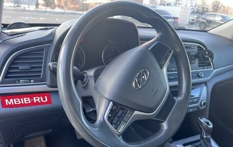 Hyundai Elantra VI рестайлинг, 2016 год, 965 000 рублей, 5 фотография