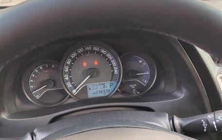 Toyota Auris II, 2013 год, 1 070 000 рублей, 8 фотография