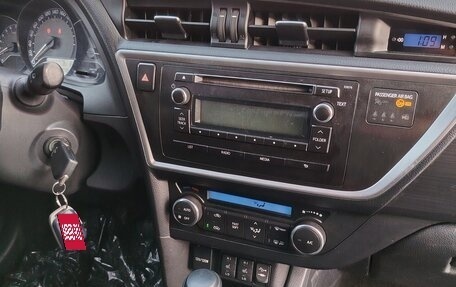 Toyota Auris II, 2013 год, 1 070 000 рублей, 6 фотография