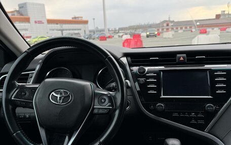 Toyota Camry, 2018 год, 2 300 000 рублей, 7 фотография