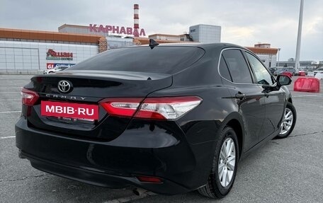 Toyota Camry, 2018 год, 2 300 000 рублей, 3 фотография