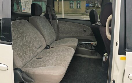 Toyota Estima III рестайлинг -2, 2000 год, 800 000 рублей, 13 фотография