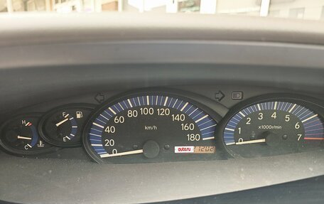 Toyota Estima III рестайлинг -2, 2000 год, 800 000 рублей, 18 фотография