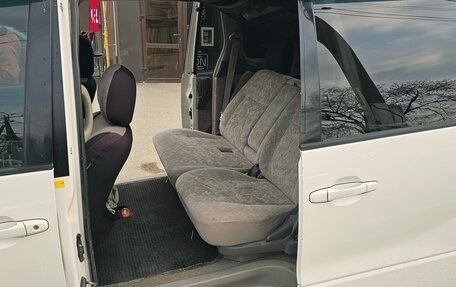 Toyota Estima III рестайлинг -2, 2000 год, 800 000 рублей, 9 фотография