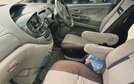 Toyota Estima III рестайлинг -2, 2000 год, 800 000 рублей, 12 фотография