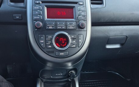 KIA Soul I рестайлинг, 2012 год, 900 000 рублей, 16 фотография