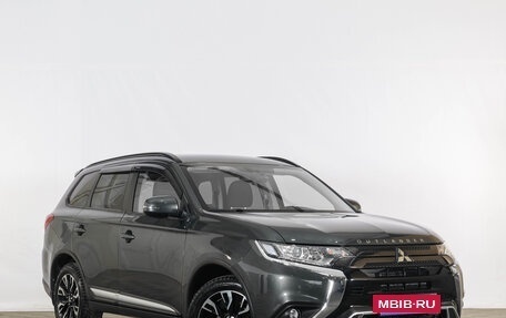 Mitsubishi Outlander III рестайлинг 3, 2021 год, 2 819 000 рублей, 2 фотография