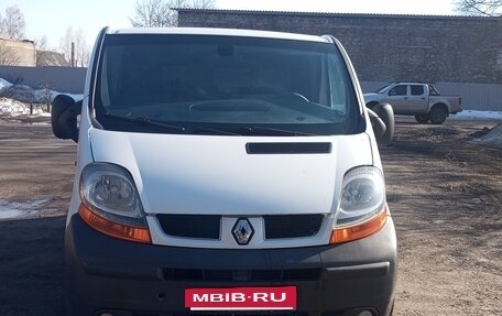 Renault Trafic, 2003 год, 1 100 000 рублей, 5 фотография