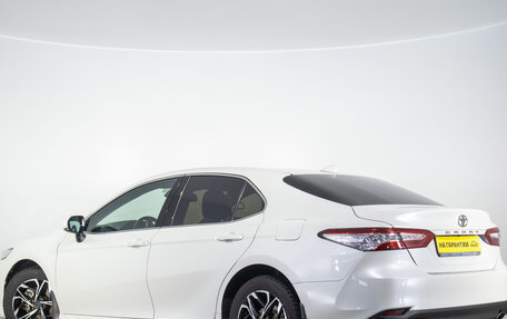 Toyota Camry, 2021 год, 3 599 000 рублей, 7 фотография