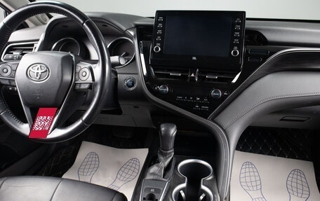 Toyota Camry, 2021 год, 3 599 000 рублей, 9 фотография