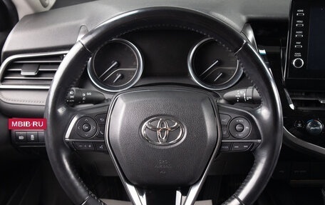 Toyota Camry, 2021 год, 3 599 000 рублей, 10 фотография