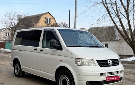 Volkswagen Caravelle T5, 2006 год, 1 290 000 рублей, 1 фотография