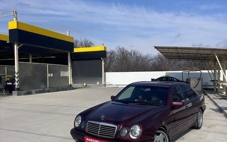 Mercedes-Benz E-Класс, 1996 год, 450 000 рублей, 1 фотография