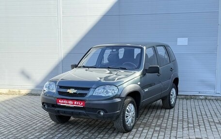 Chevrolet Niva I рестайлинг, 2011 год, 445 000 рублей, 1 фотография