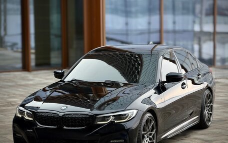 BMW 3 серия, 2019 год, 3 300 000 рублей, 3 фотография