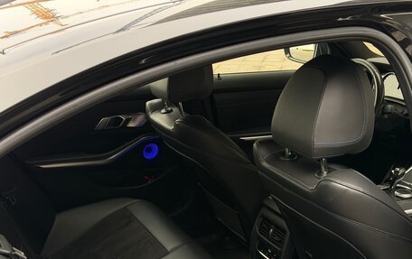 BMW 3 серия, 2019 год, 3 300 000 рублей, 15 фотография