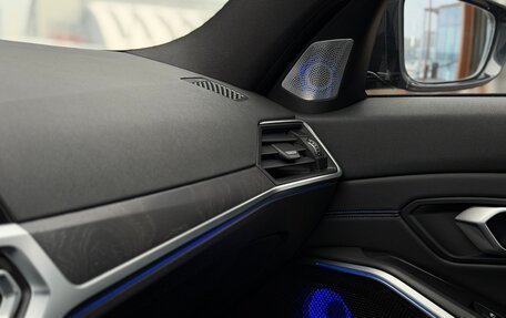 BMW 3 серия, 2019 год, 3 300 000 рублей, 19 фотография