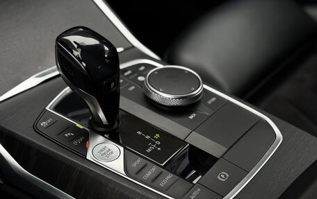 BMW 3 серия, 2019 год, 3 300 000 рублей, 18 фотография