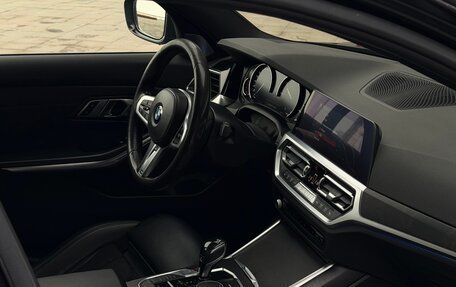 BMW 3 серия, 2019 год, 3 300 000 рублей, 13 фотография
