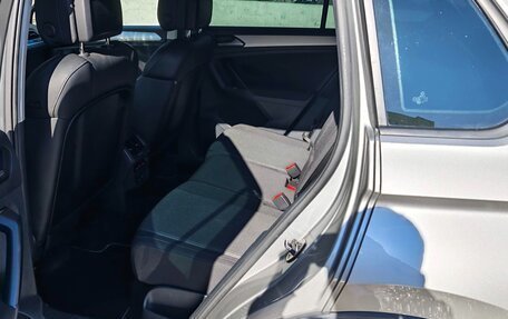 Volkswagen Tiguan II, 2019 год, 2 440 000 рублей, 10 фотография