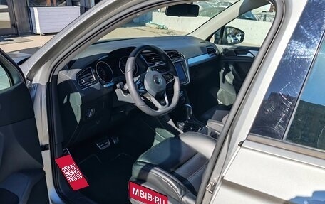 Volkswagen Tiguan II, 2019 год, 2 440 000 рублей, 9 фотография