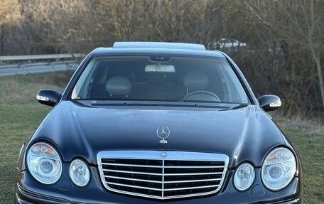 Mercedes-Benz E-Класс, 2005 год, 950 000 рублей, 2 фотография